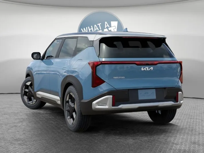 2027 Kia Seltos - view 4