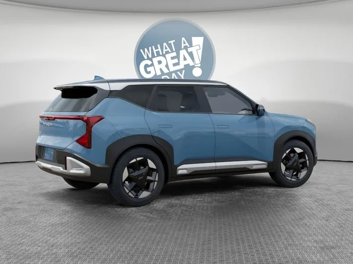 2027 Kia Seltos - view 6