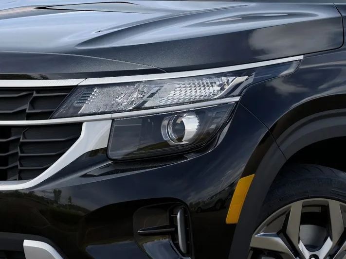 2026 Kia Seltos - view 10