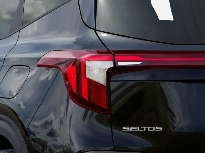 2026 Kia Seltos - view 11