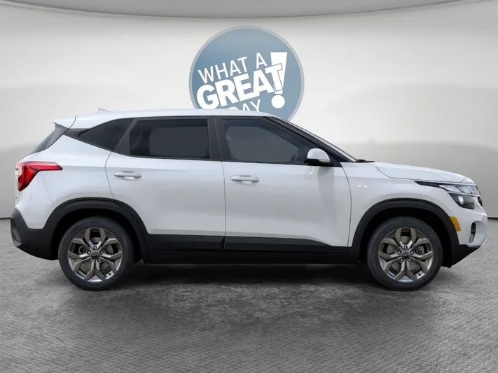 2026 Kia Seltos - view 6