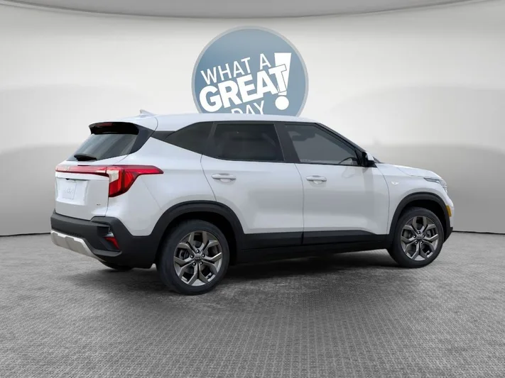 2026 Kia Seltos - view 6