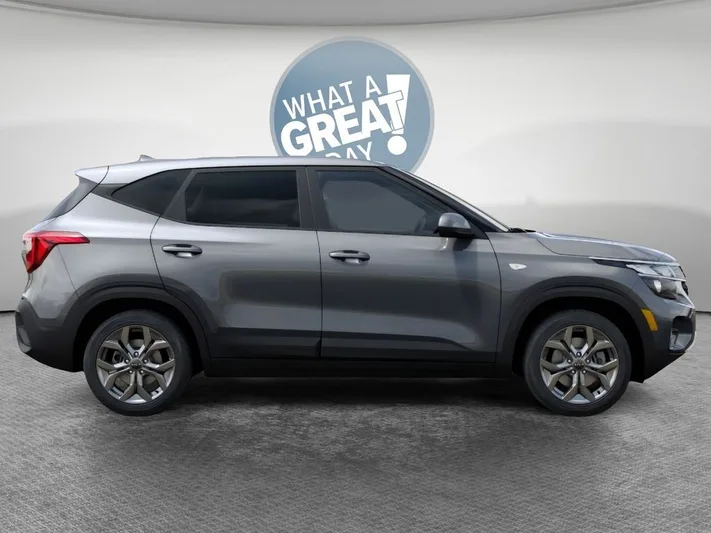 2026 Kia Seltos - view 7