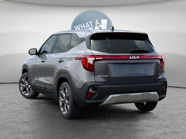 2026 Kia Seltos - view 4