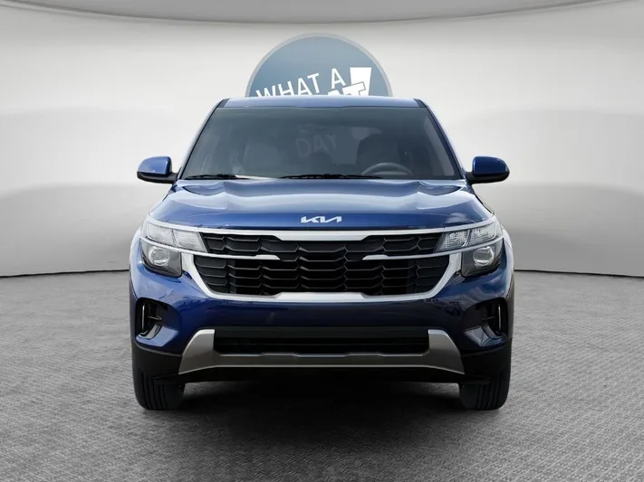 2026 Kia Seltos - view 2