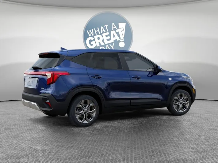2026 Kia Seltos - view 6