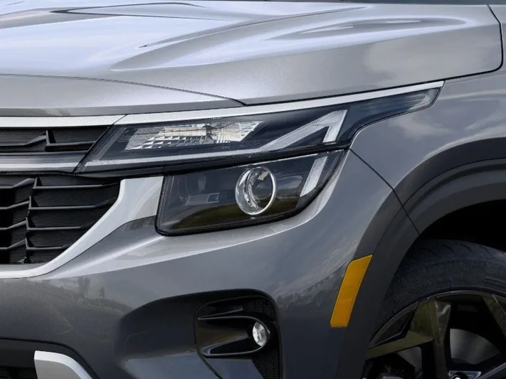 2026 Kia Seltos - view 10
