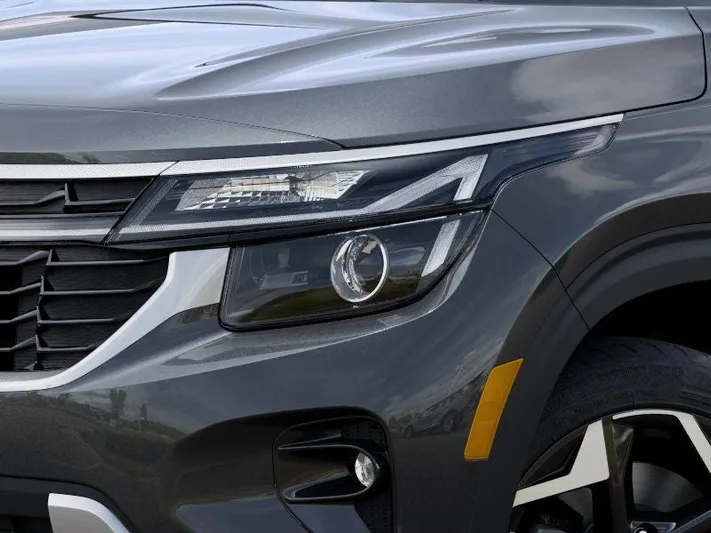 2026 Kia Seltos - view 10