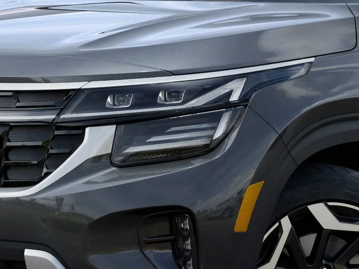 2026 Kia Seltos - view 10
