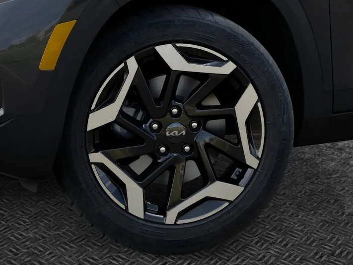 2026 Kia Seltos - view 9