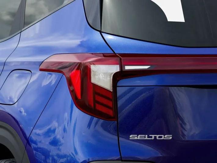 2026 Kia Seltos - view 11