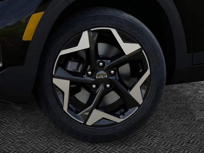 2026 Kia Seltos - view 9