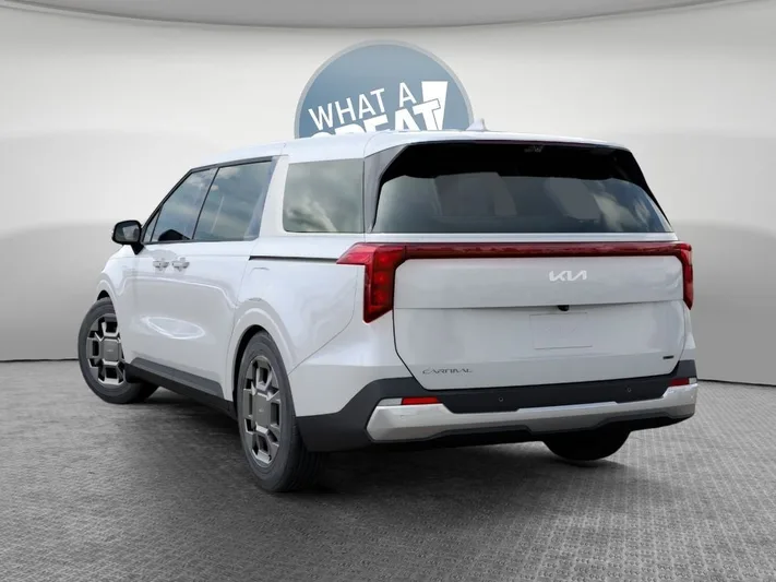2026 Kia Carnival - view 4