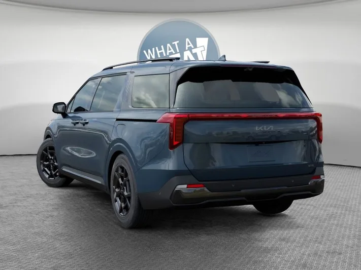 2026 Kia Carnival - view 4