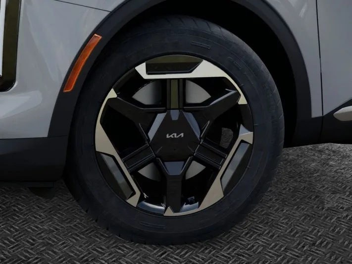 2026 Kia Sportage - view 9