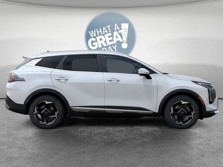 2026 Kia Sportage - view 7