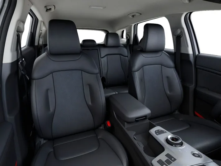 2026 Kia Sportage - view 15
