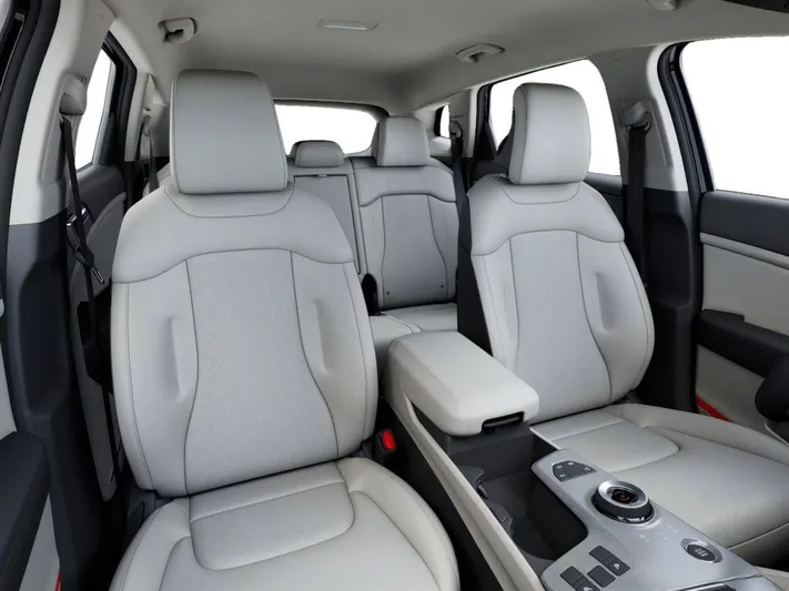 2026 Kia Sportage - view 15