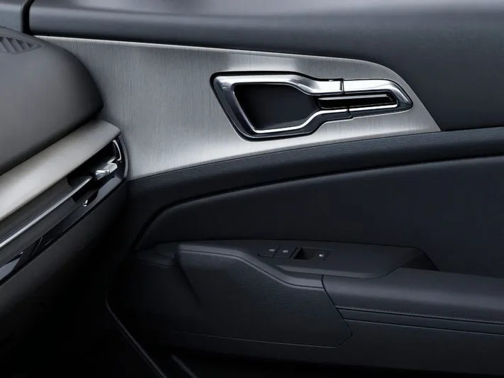 2026 Kia Sportage - view 25