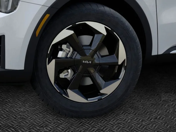 2026 Kia Sorento - view 9