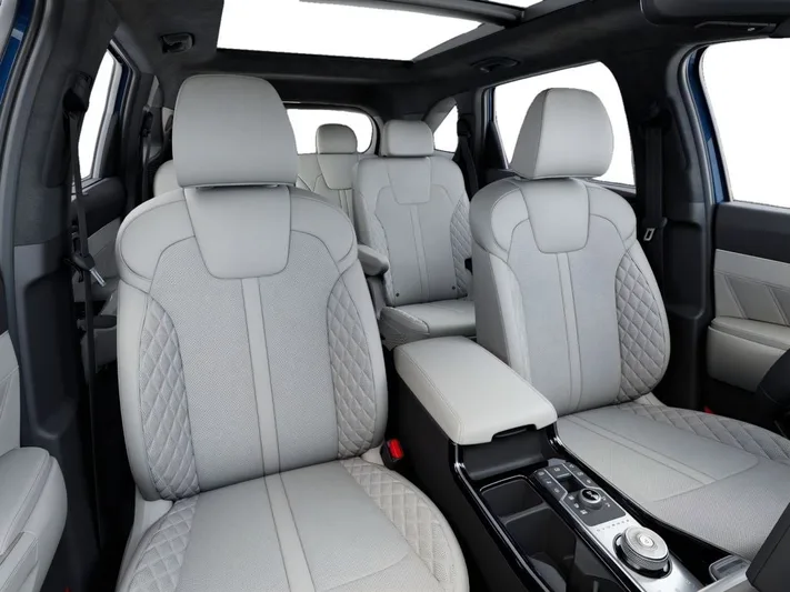 2026 Kia Sorento - view 15