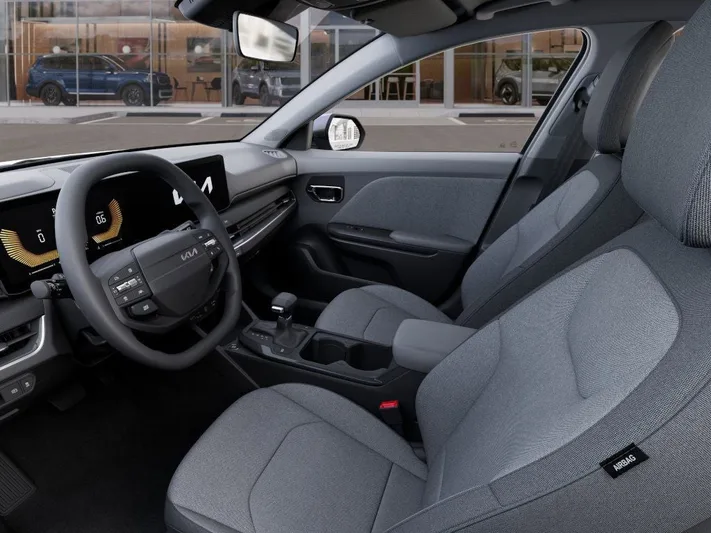 2025 Kia K4 - view 17