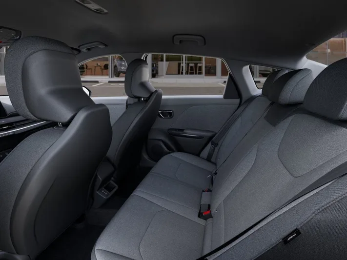 2025 Kia K4 - view 18