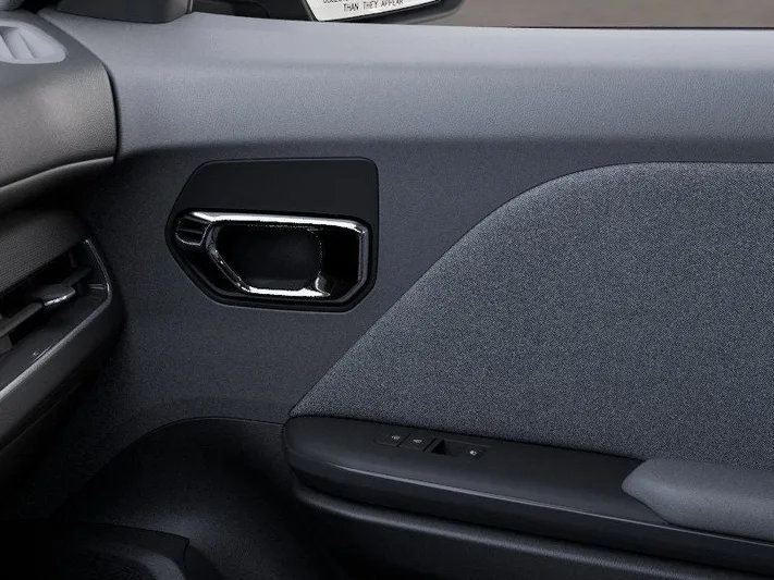 2025 Kia K4 - view 25