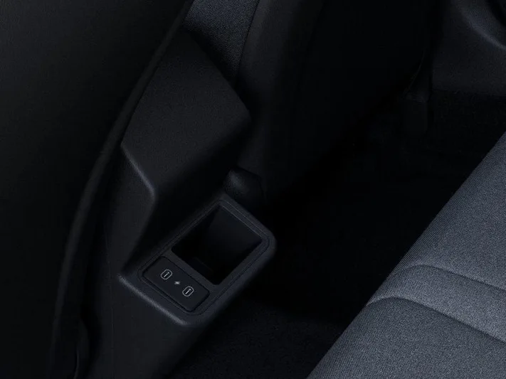 2025 Kia K4 - view 26