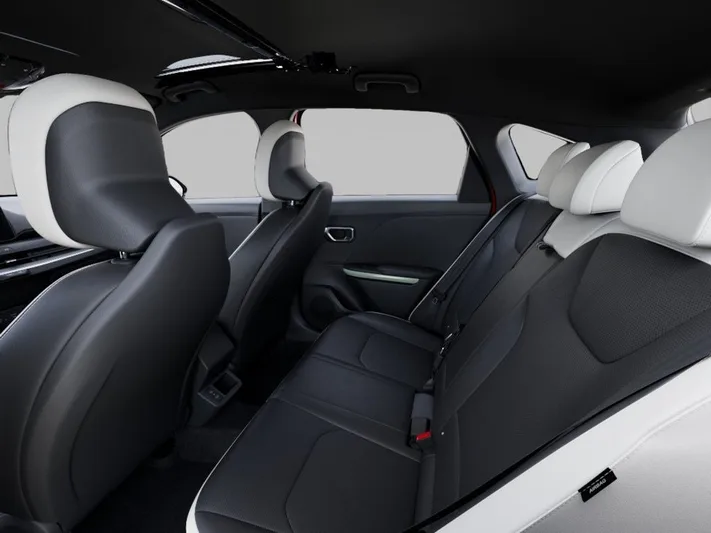 2026 Kia K4 - view 18
