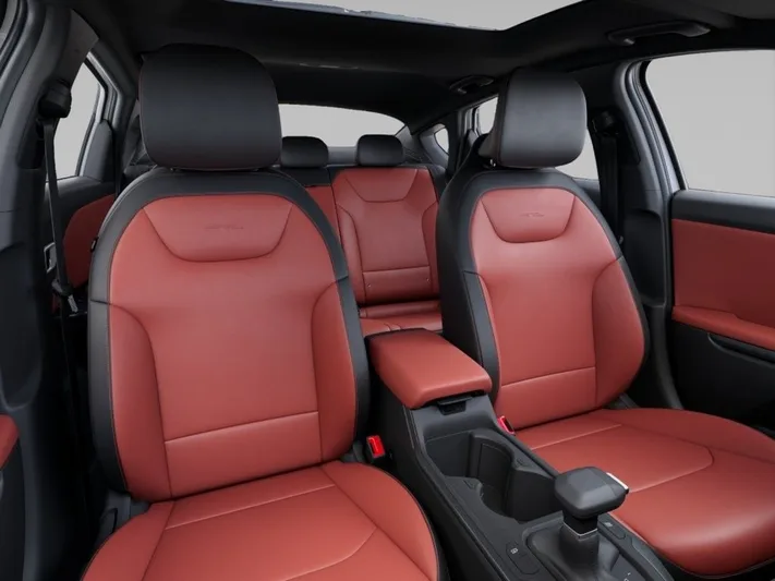 2025 Kia K4 - view 15