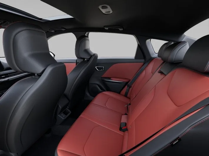 2025 Kia K4 - view 18