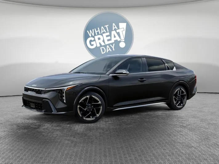 2026 Kia K4 - view 3