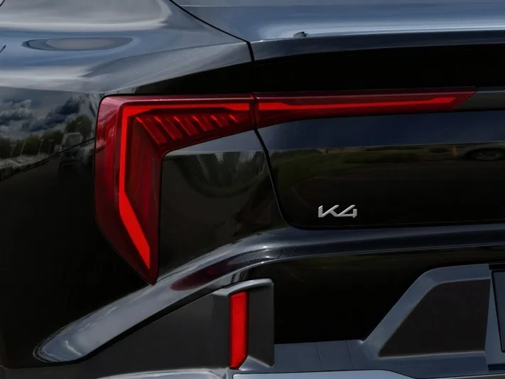 2026 Kia K4 - view 11