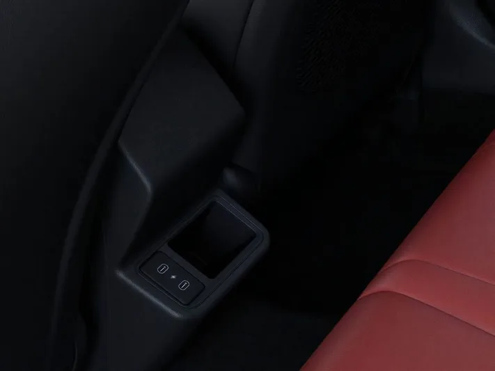 2025 Kia K4 - view 25