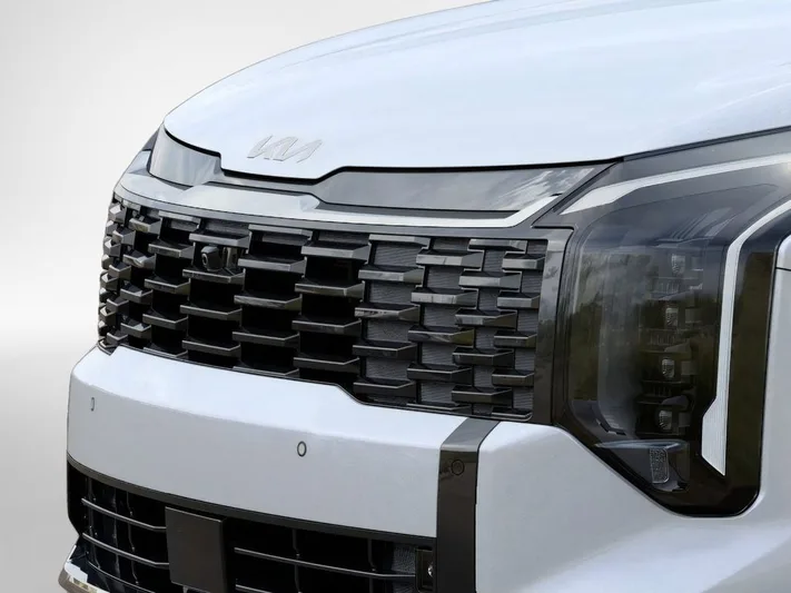 2026 Kia Sportage - view 12