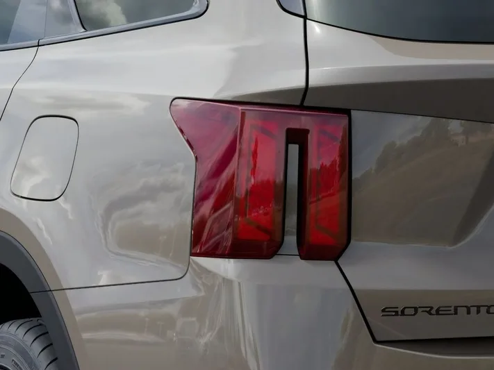 2026 Kia Sorento - view 11