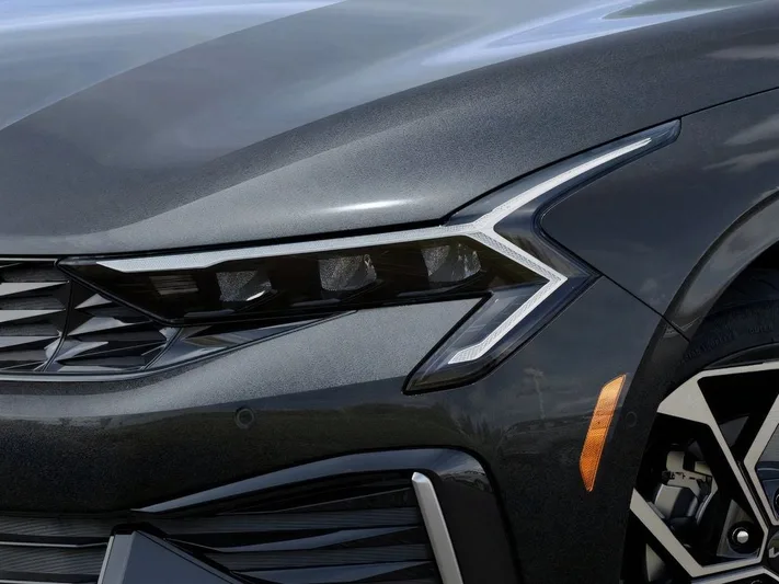2025 Kia K5 - view 10