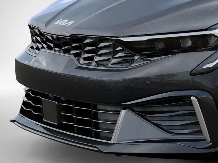 2025 Kia K5 - view 12