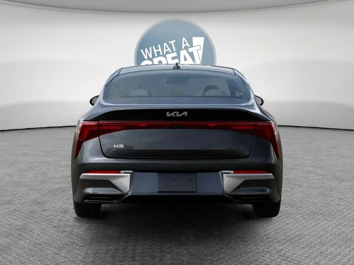 2025 Kia K5 - view 13