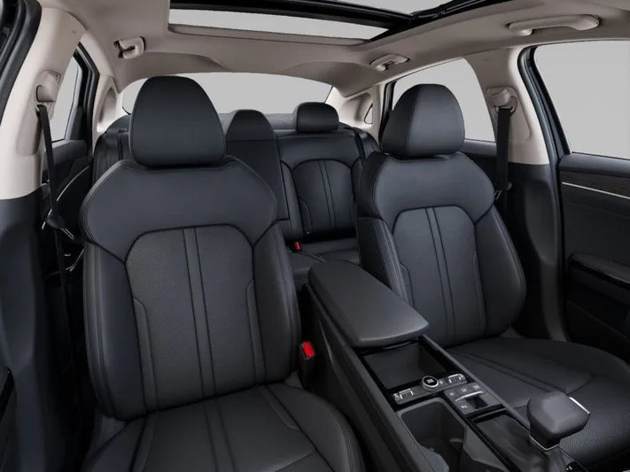 2025 Kia K5 - view 15