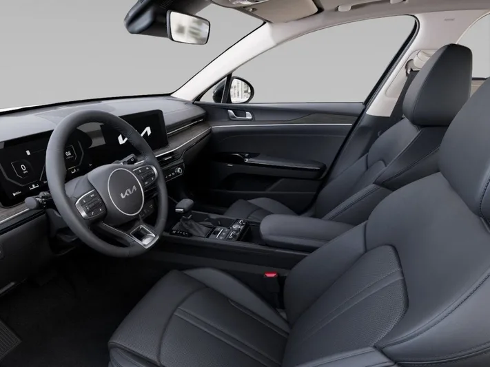 2025 Kia K5 - view 17