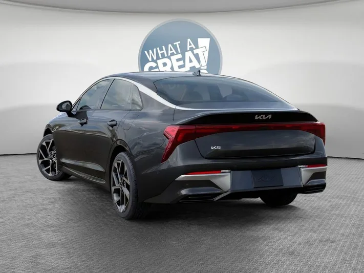 2025 Kia K5 - view 4