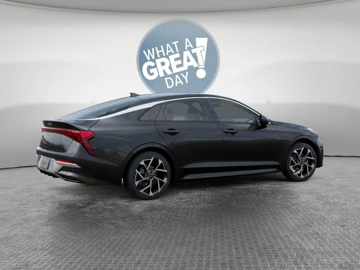 2025 Kia K5 - view 6