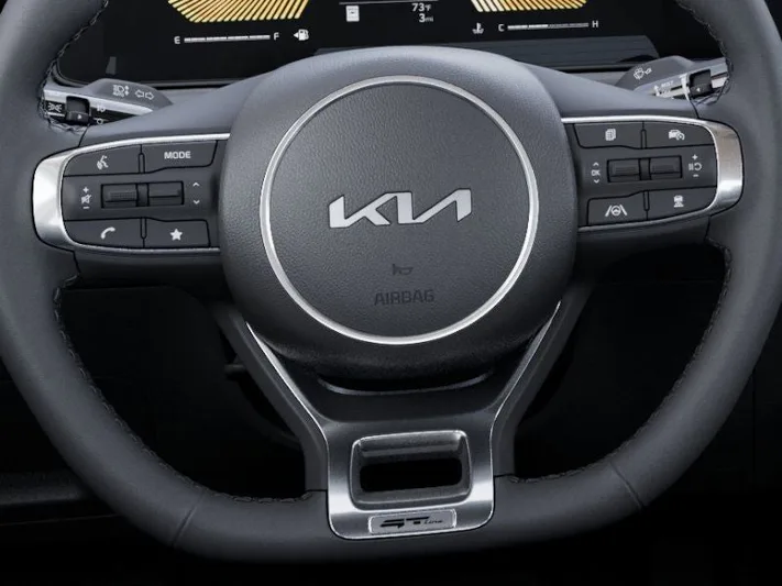 2025 Kia K5 - view 22