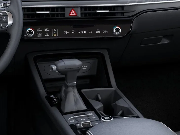 2025 Kia K5 - view 23