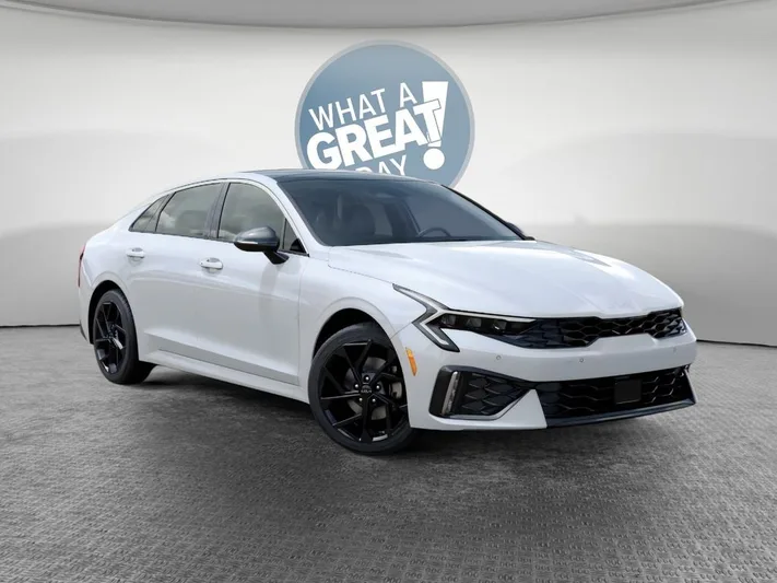 2026 Kia K5 - view 8