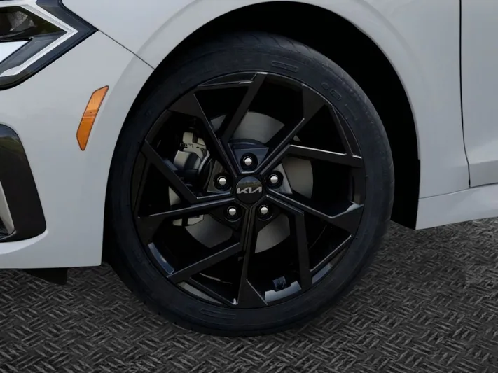 2026 Kia K5 - view 9