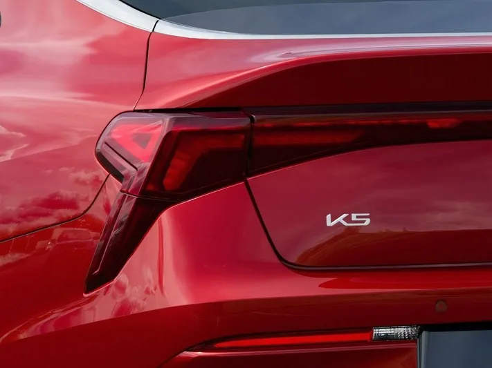 2026 Kia K5 - view 11