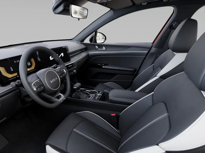 2026 Kia K5 - view 17